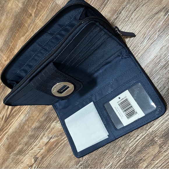 Vera Bradley RFID Turnlock Wallet in Classic Navy. NWT. - Picture 9 of 11